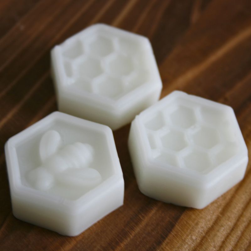 3 beeswax wax melts